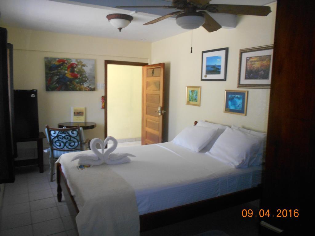 Paradise Resort Placencia Exterior foto