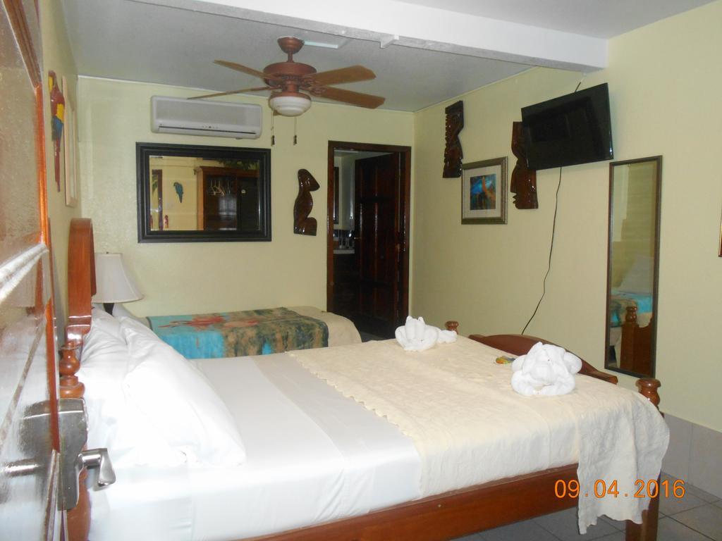 Paradise Resort Placencia Exterior foto