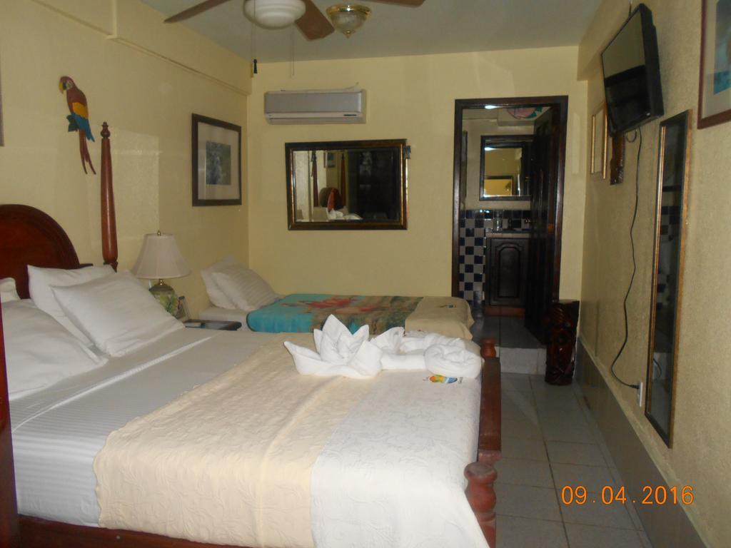 Paradise Resort Placencia Exterior foto