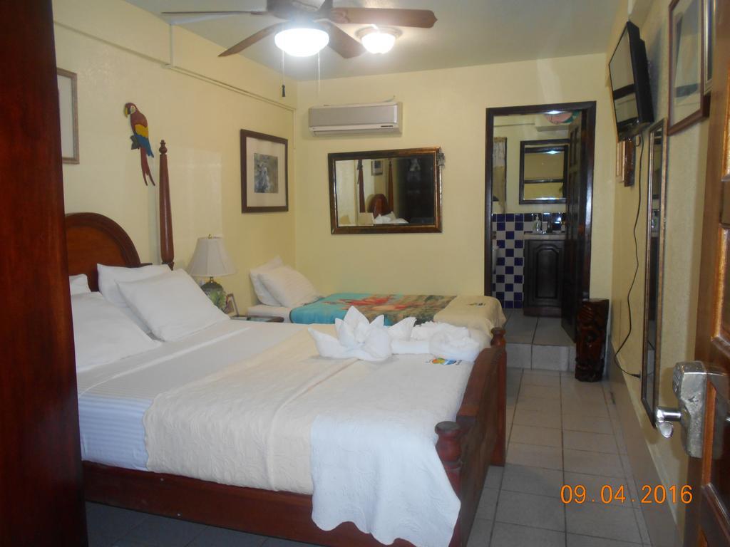 Paradise Resort Placencia Exterior foto
