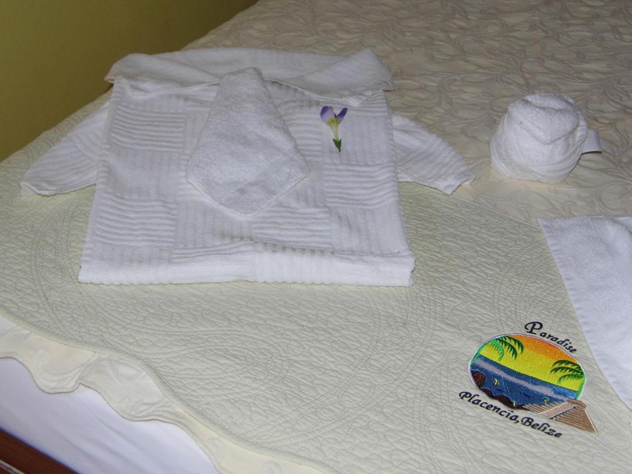 Paradise Resort Placencia Exterior foto